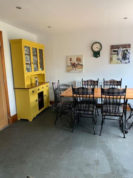 Cladach Cottage - Seafront Isle of Whithorn Exteriör bild