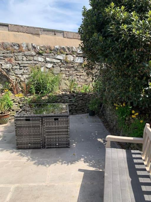 Cladach Cottage - Seafront Isle of Whithorn Exteriör bild