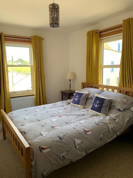 Cladach Cottage - Seafront Isle of Whithorn Exteriör bild